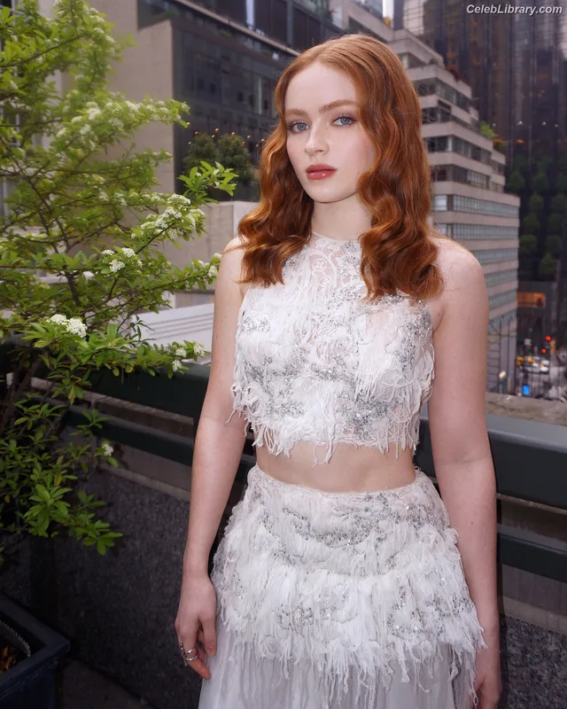 Sadie Sink photo 10 of 1907