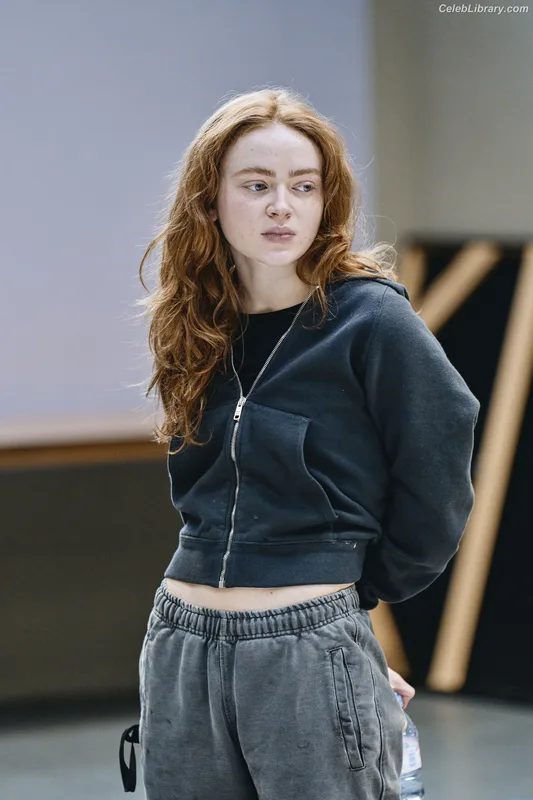 Sadie Sink photo 19 of 1907