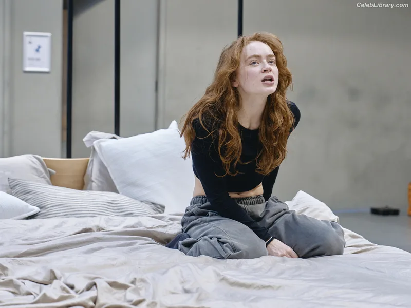 Sadie Sink photo 21 of 1907