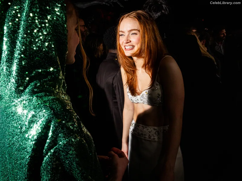 Sadie Sink photo 23 of 1907