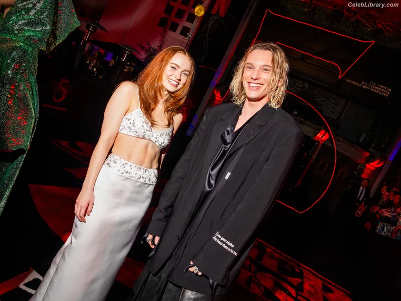 Sadie Sink photo 2 of 1907