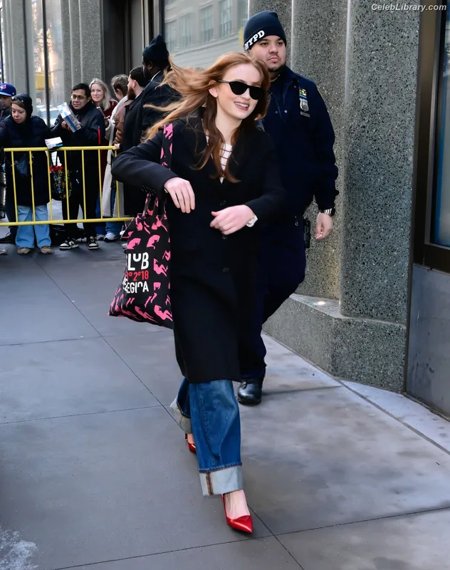 Sadie Sink photo 12 of 1907