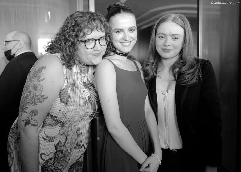 Sadie Sink photo 15 of 1907