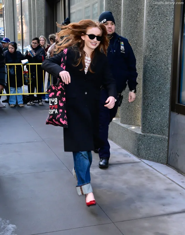 Sadie Sink photo 12 of 1907