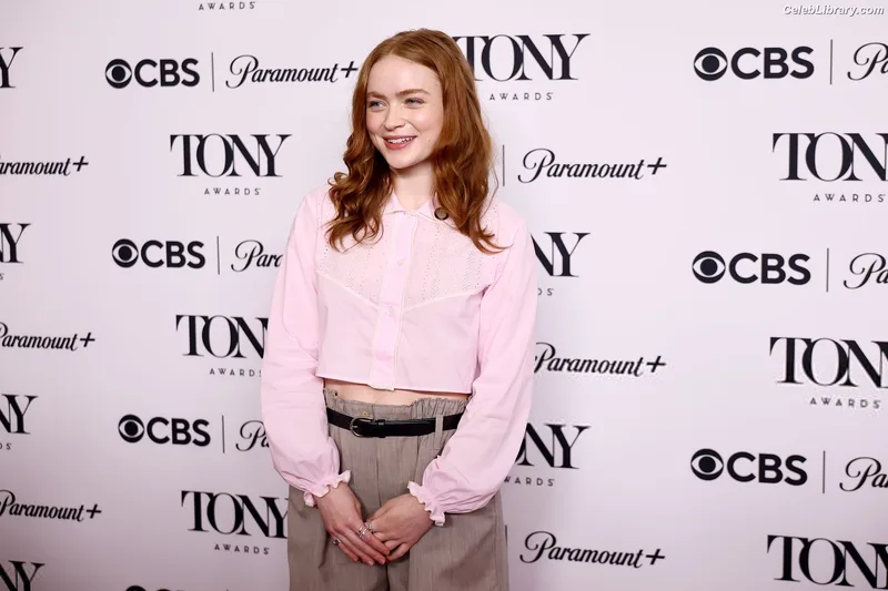Sadie Sink photo 22 of 1907