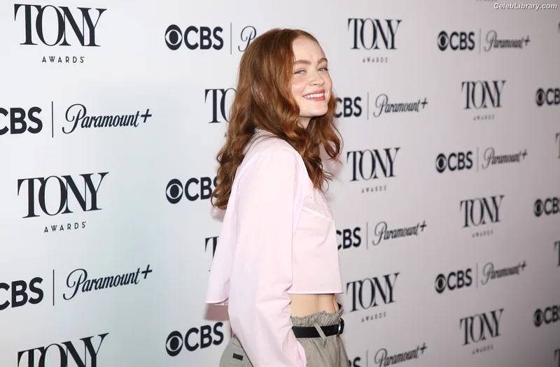 Sadie Sink photo 1 of 1907