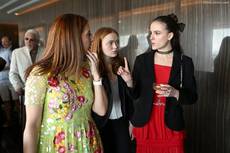 Sadie Sink photo 8 of 1907