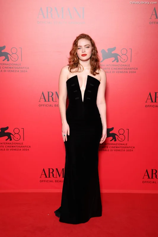Sadie Sink photo 22 of 1907