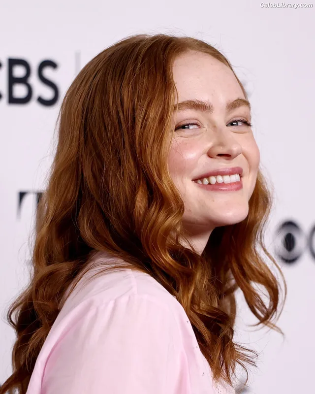 Sadie Sink photo 1 of 1907