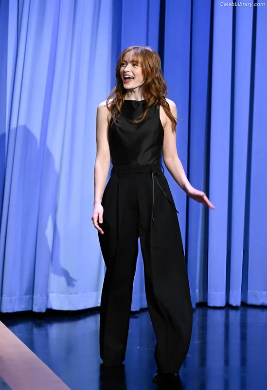 Sadie Sink photo 3 of 1907