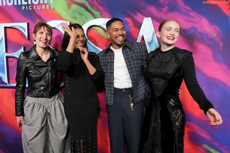 Sadie Sink photo 10 of 1907