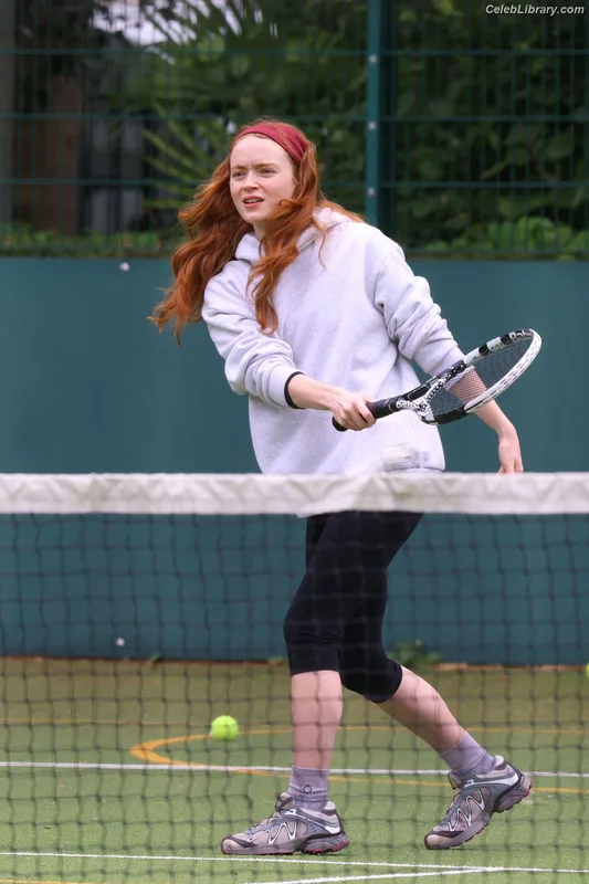Sadie Sink photo 2 of 1907
