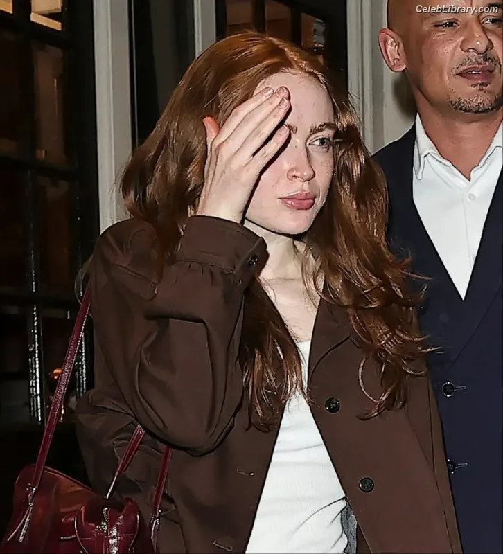 Sadie Sink photo 3 of 1907
