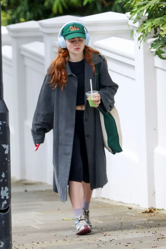 Sadie Sink photo 17 of 1907