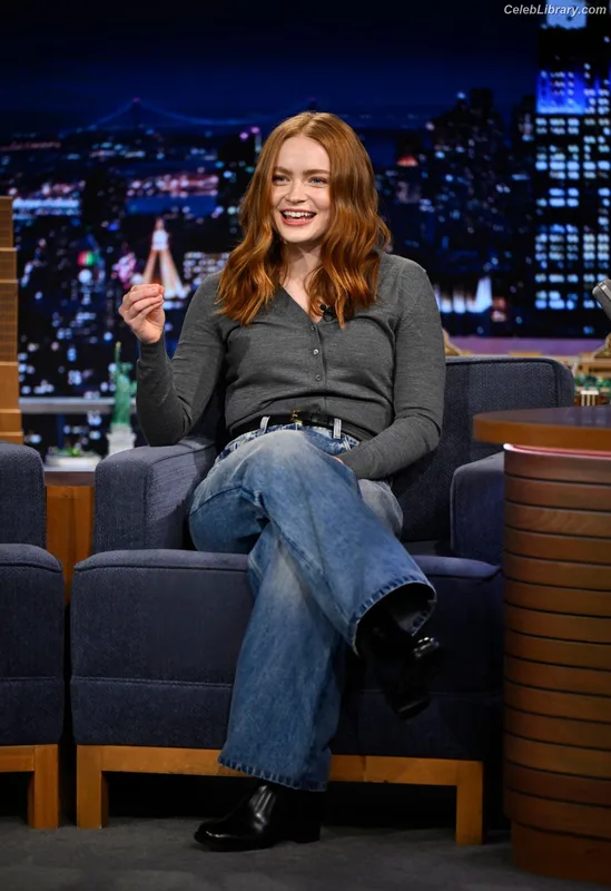 Sadie Sink photo 2 of 1907