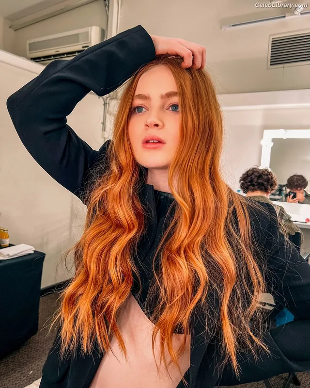 Sadie Sink photo 10 of 1907
