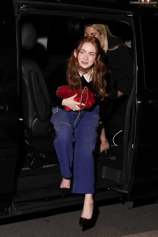 Sadie Sink photo 12 of 1907