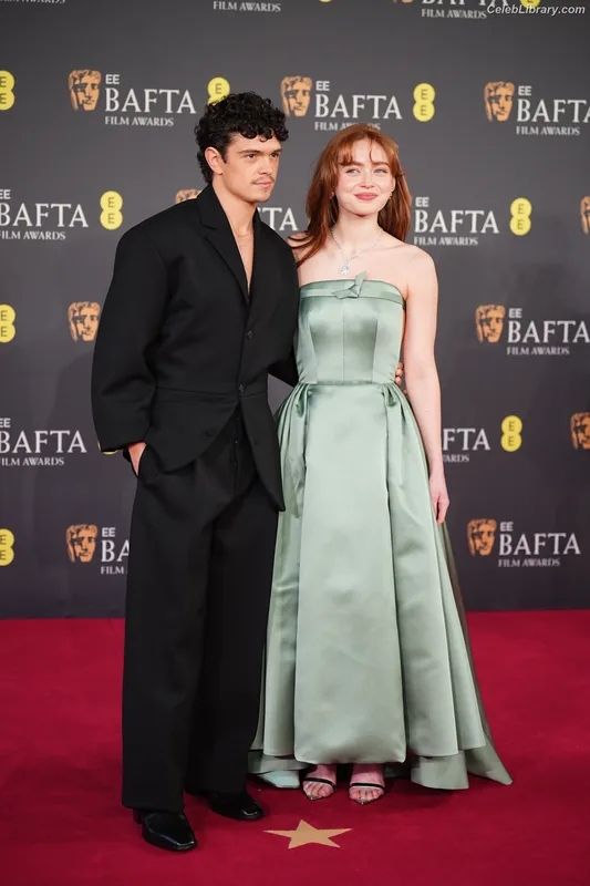 Sadie Sink photo 5 of 1907