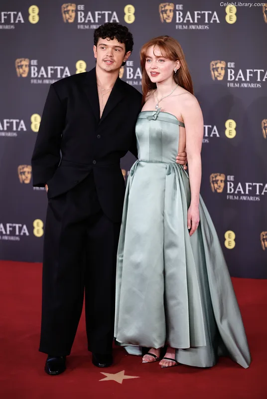 Sadie Sink photo 7 of 1907
