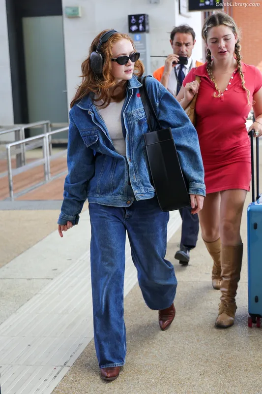 Sadie Sink photo 4 of 1907