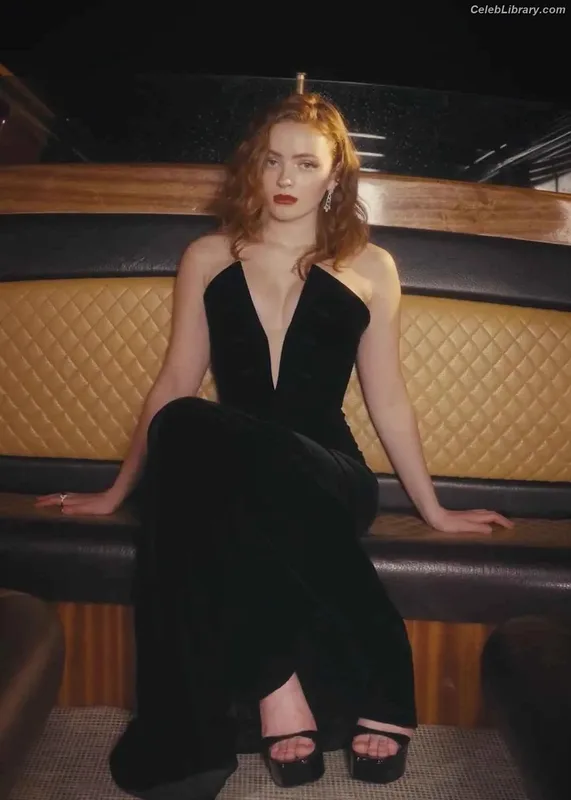 Sadie Sink photo 6 of 1907