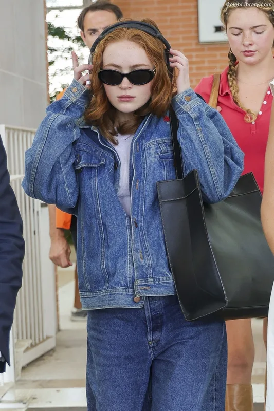 Sadie Sink photo 18 of 1907