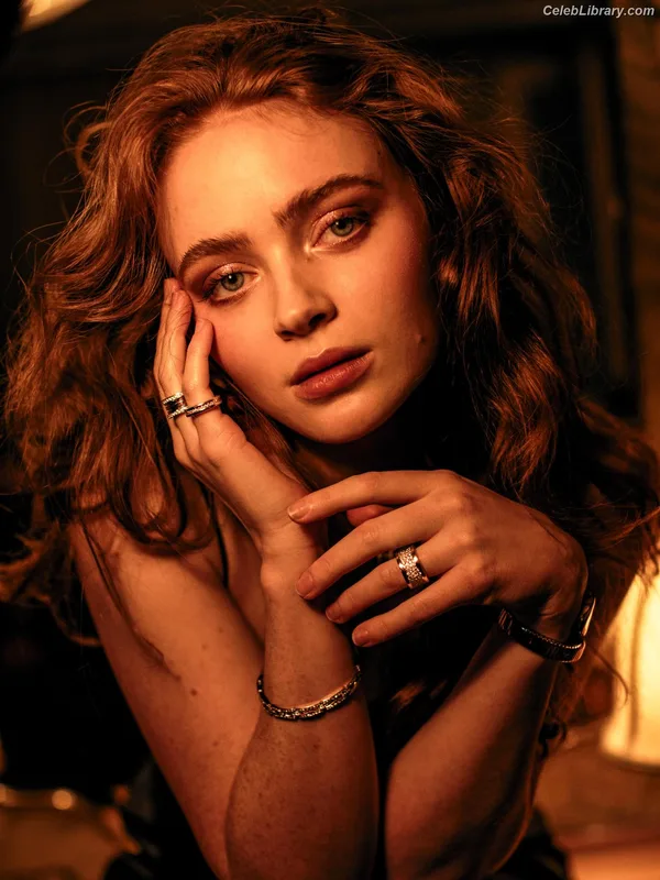 Sadie Sink photo 5 of 1907