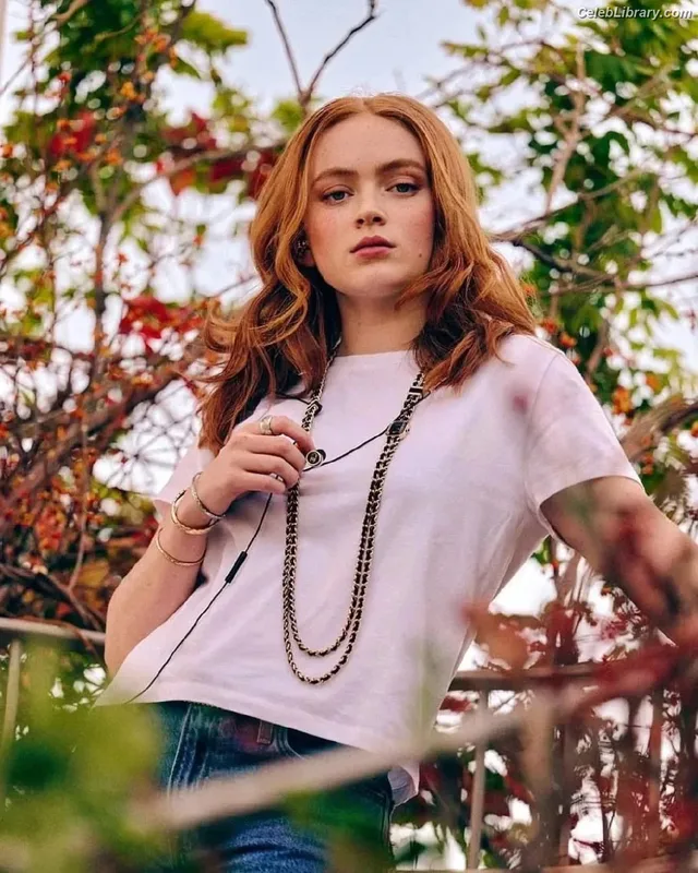 Sadie Sink photo 18 of 1907