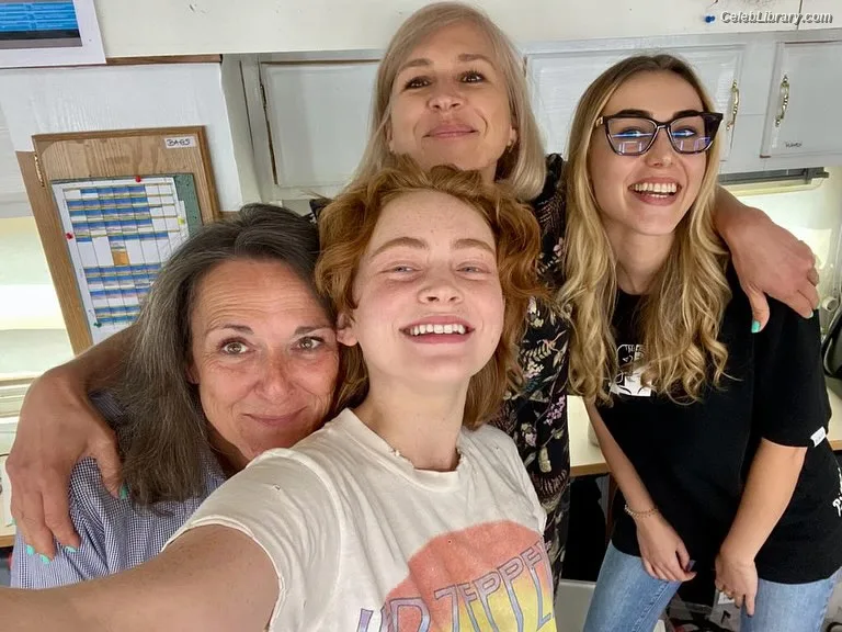 Sadie Sink photo 14 of 1907