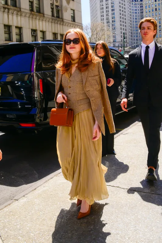 Sadie Sink photo 17 of 1907