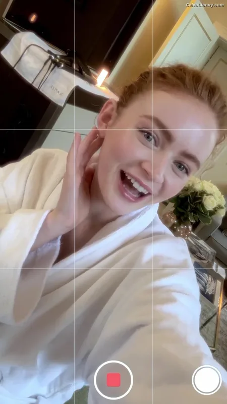 Sadie Sink photo 13 of 1907