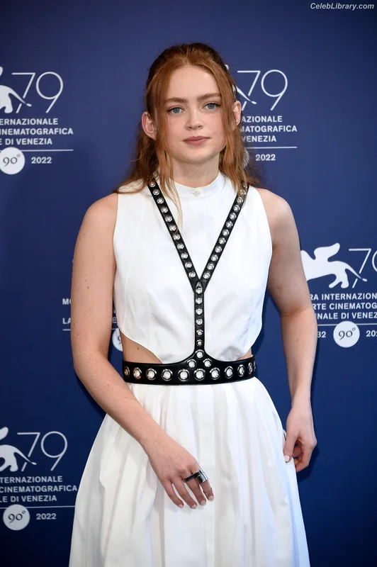 Sadie Sink photo 18 of 1907