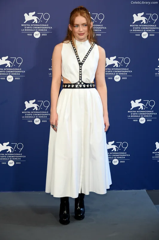 Sadie Sink photo 20 of 1907