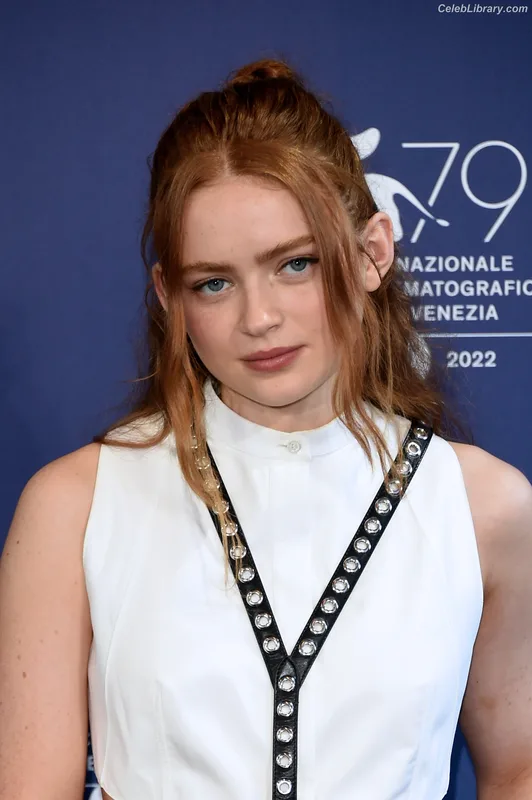 Sadie Sink photo 22 of 1907