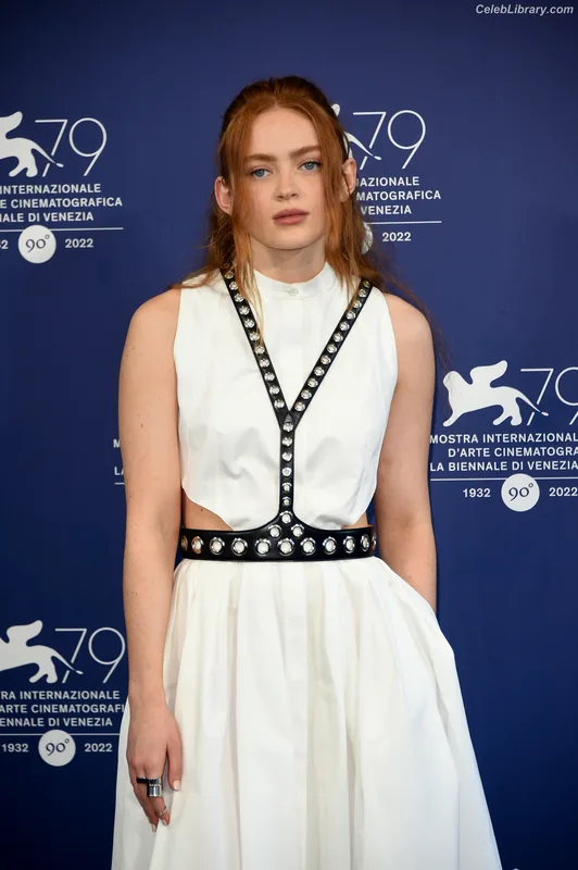 Sadie Sink photo 1 of 1907