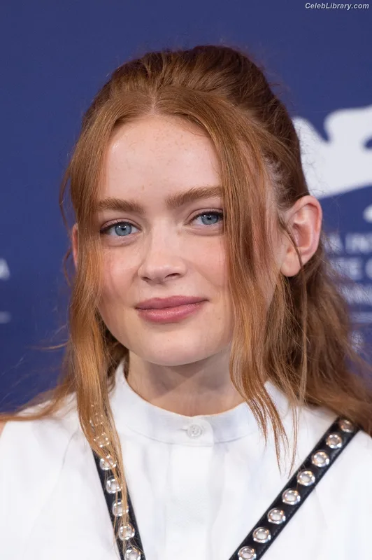 Sadie Sink photo 15 of 1907