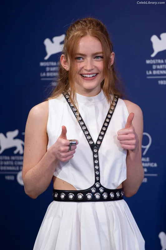 Sadie Sink photo 19 of 1907