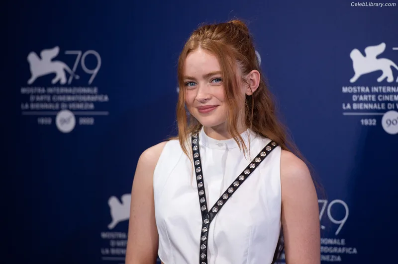 Sadie Sink photo 23 of 1907