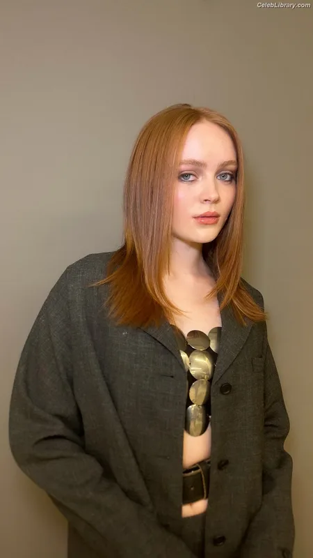Sadie Sink photo 3 of 1907