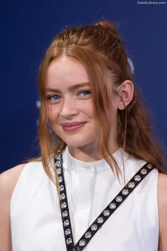 Sadie Sink photo 11 of 1907