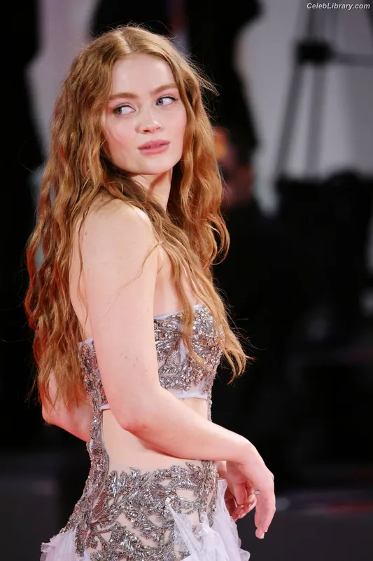 Sadie Sink photo 19 of 1907
