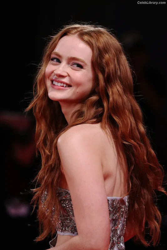 Sadie Sink photo 1 of 1907