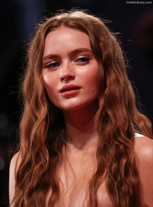 Sadie Sink photo 7 of 1907