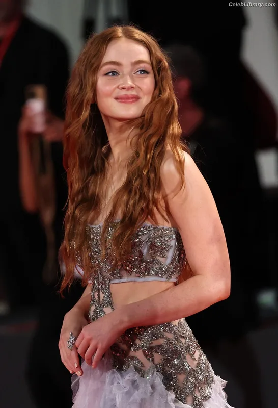 Sadie Sink photo 13 of 1907