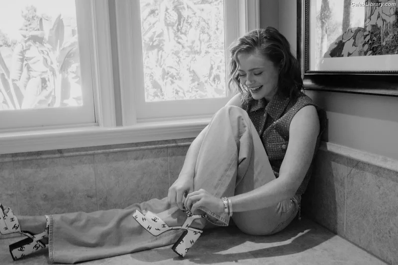 Sadie Sink photo 18 of 1907