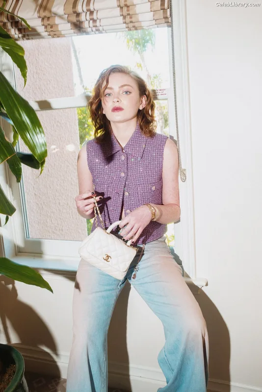 Sadie Sink photo 7 of 1907