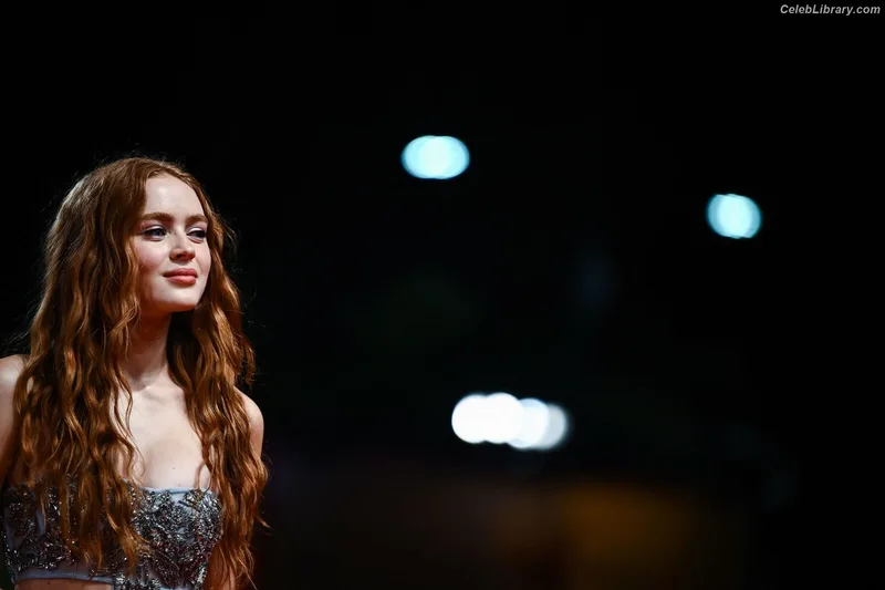 Sadie Sink photo 19 of 1907
