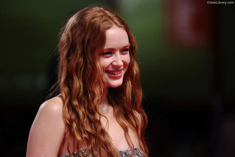 Sadie Sink photo 2 of 1907