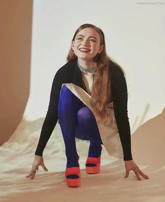 Sadie Sink photo 6 of 1907