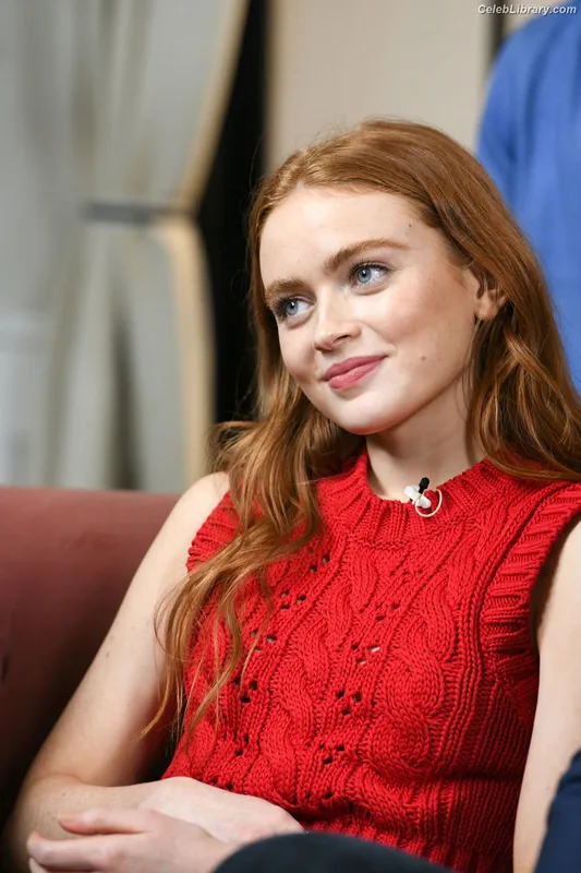Sadie Sink photo 13 of 1907